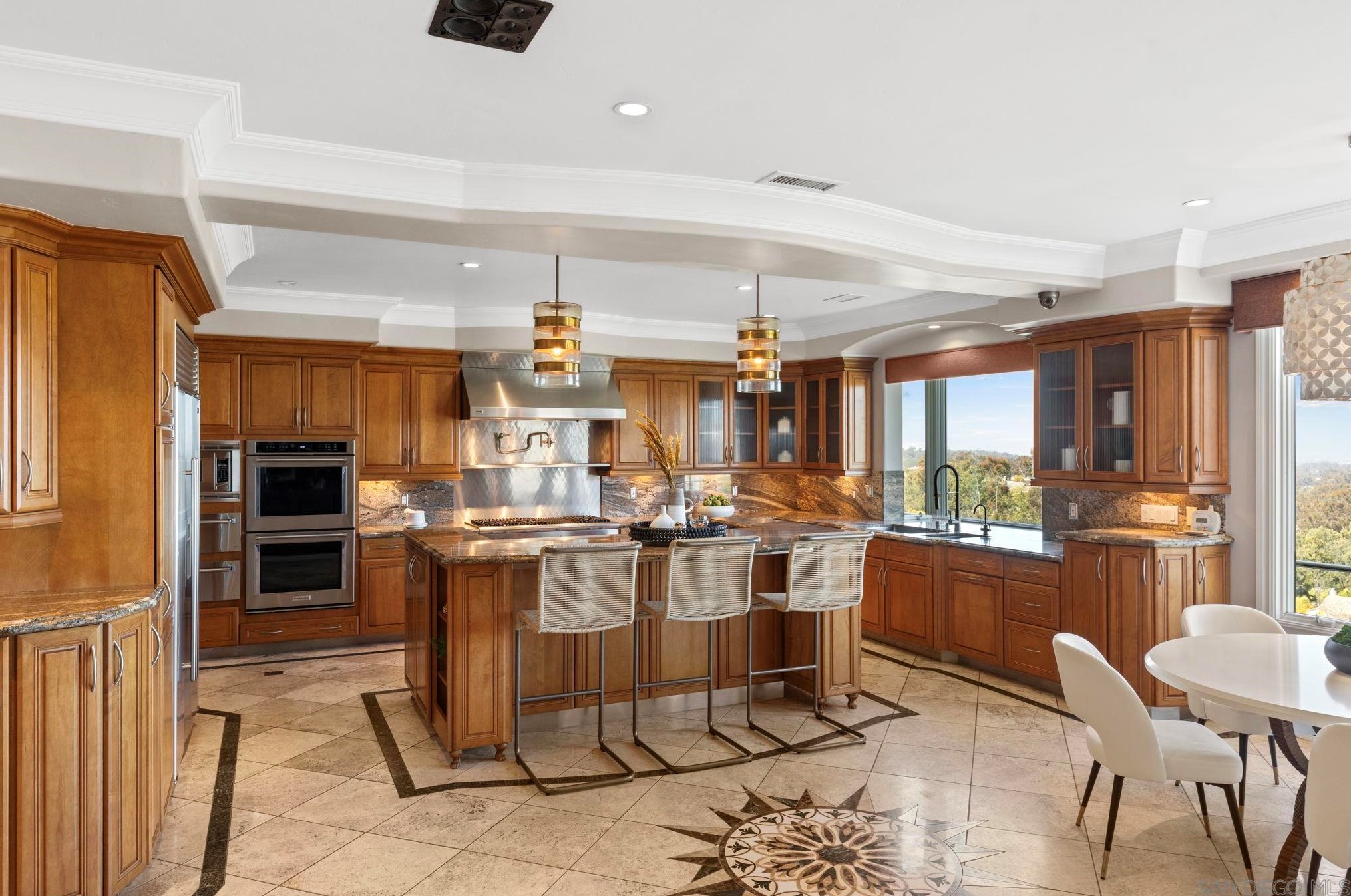 10656 Birch Bluff Ave, San Diego CA  92131-2210 exterior