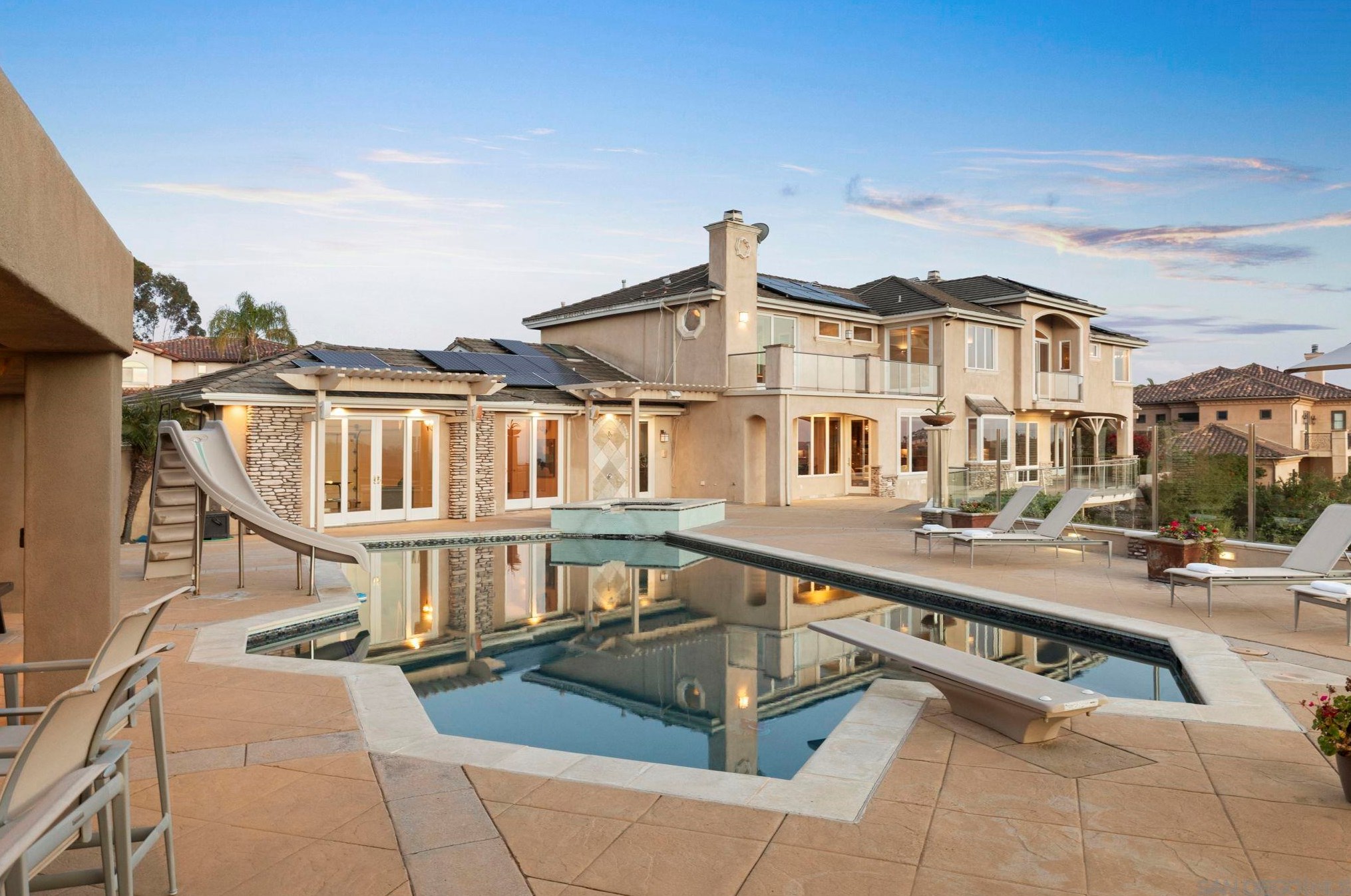 10656 Birch Bluff Ave, San Diego CA  92131-2210 exterior