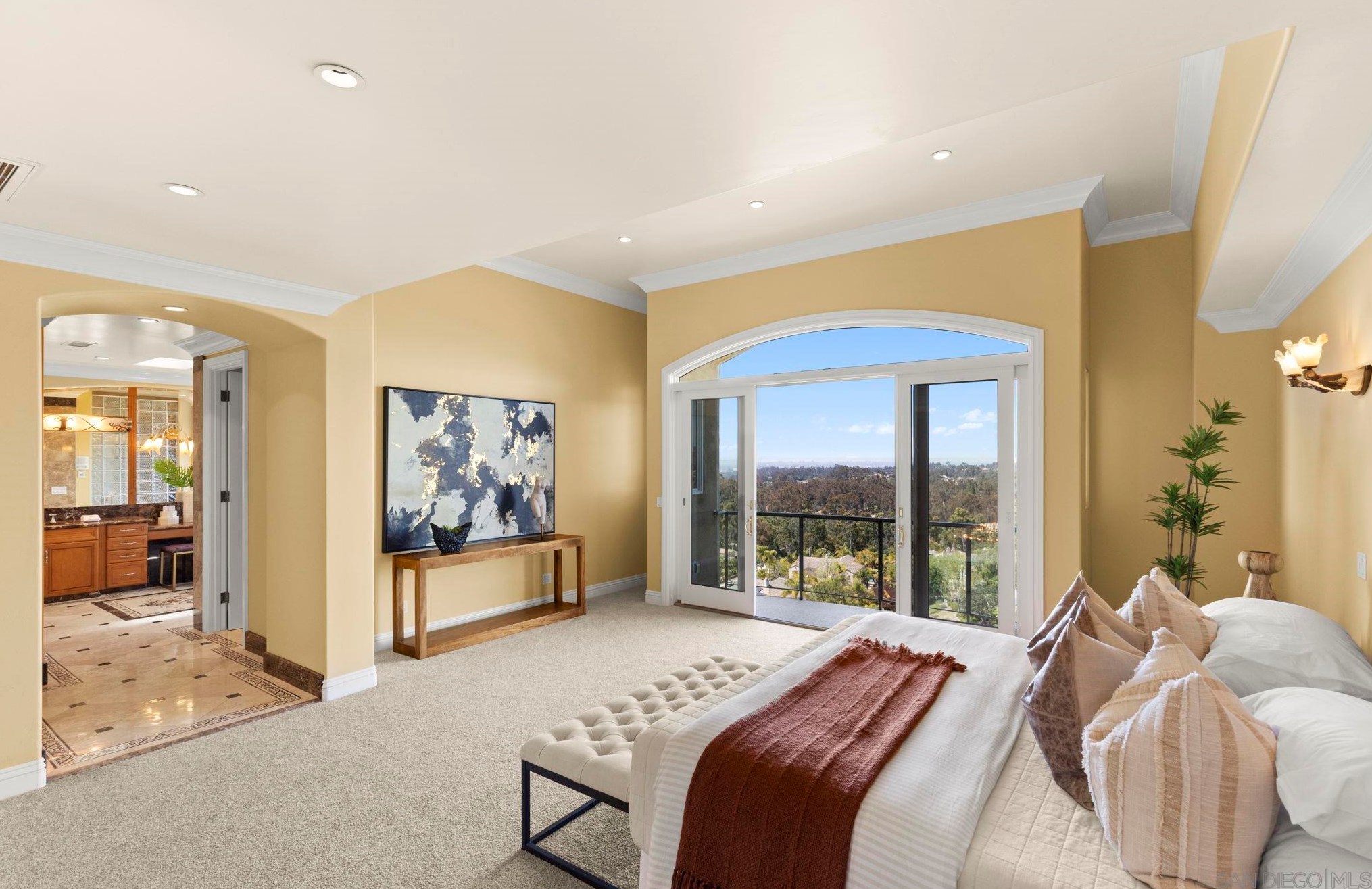 10656 Birch Bluff Ave, San Diego CA  92131-2210 exterior
