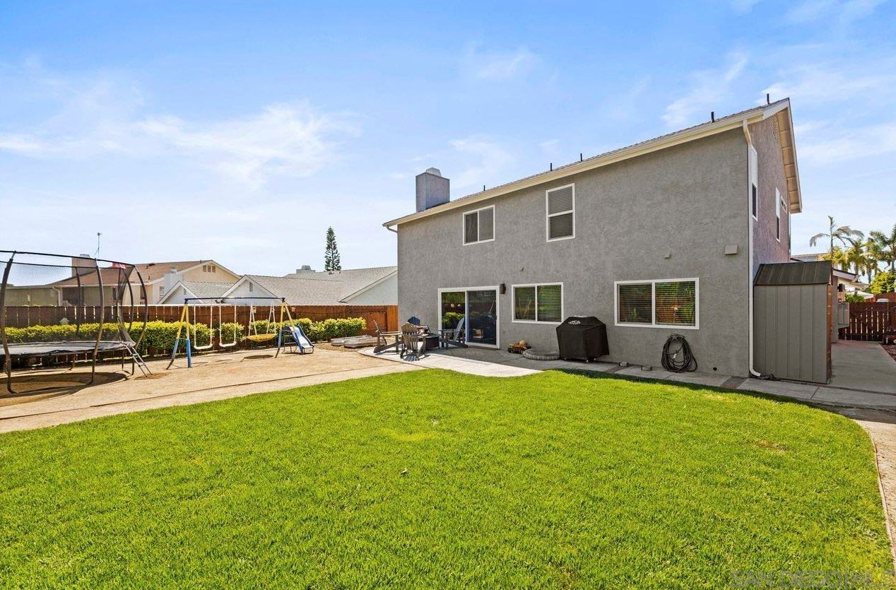 2838 Rutgers Pl, Oceanside CA  92056-6316 exterior