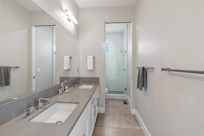 4025 Morrell St, San Diego CA 92109-4641 exterior