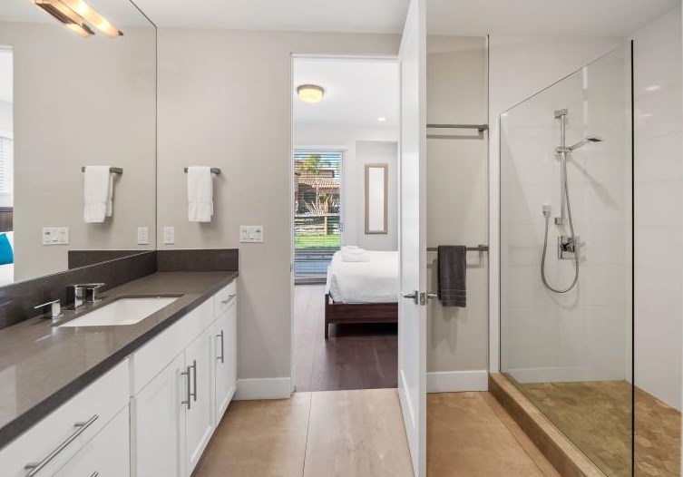 4025 Morrell St, San Diego CA 92109-4641 exterior