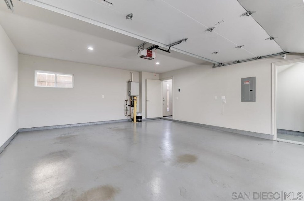 3737 31 St, San Diego CA 92104-3721 exterior