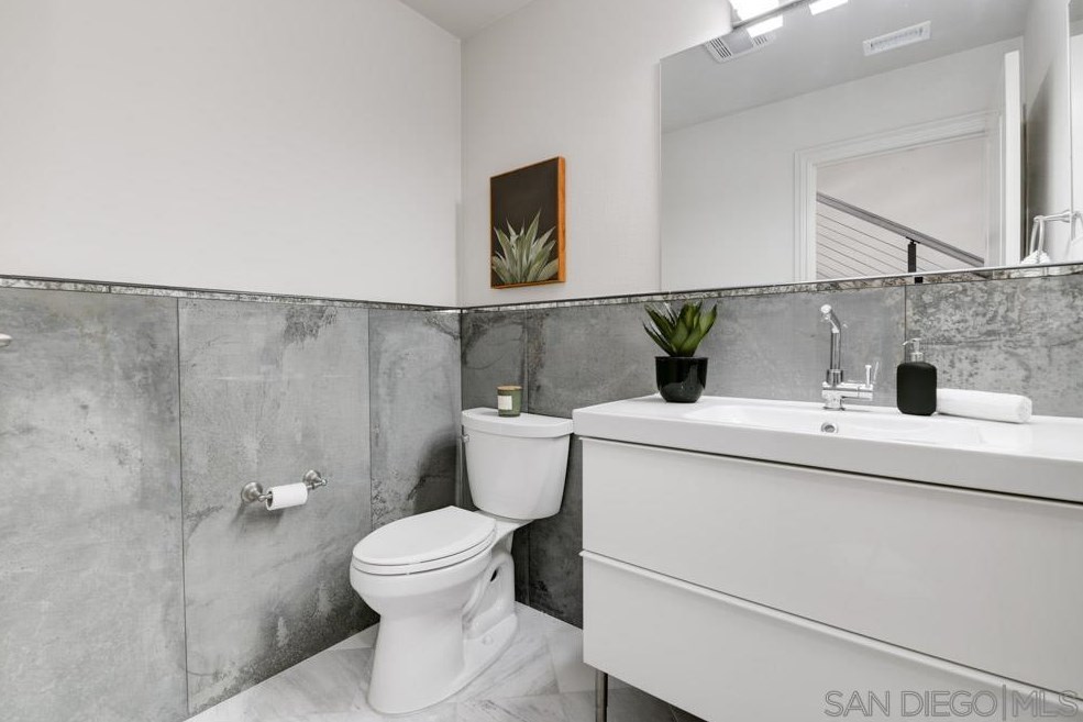 3737 31 St, San Diego CA 92104-3721 exterior