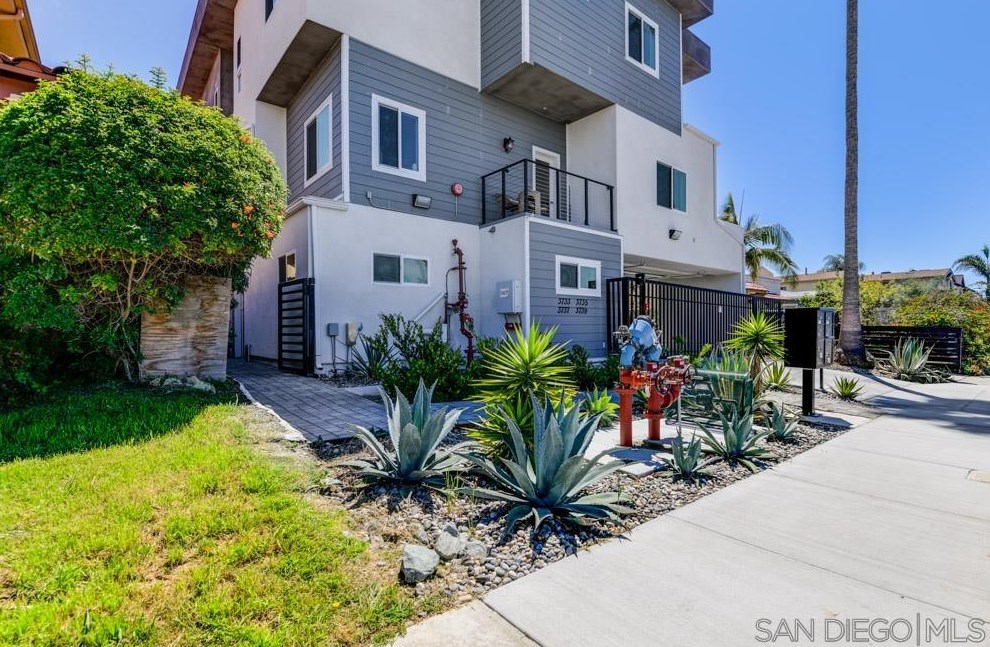 3737 31 St, San Diego CA 92104-3721 exterior