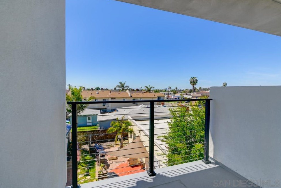 3737 31 St, San Diego CA 92104-3721 exterior