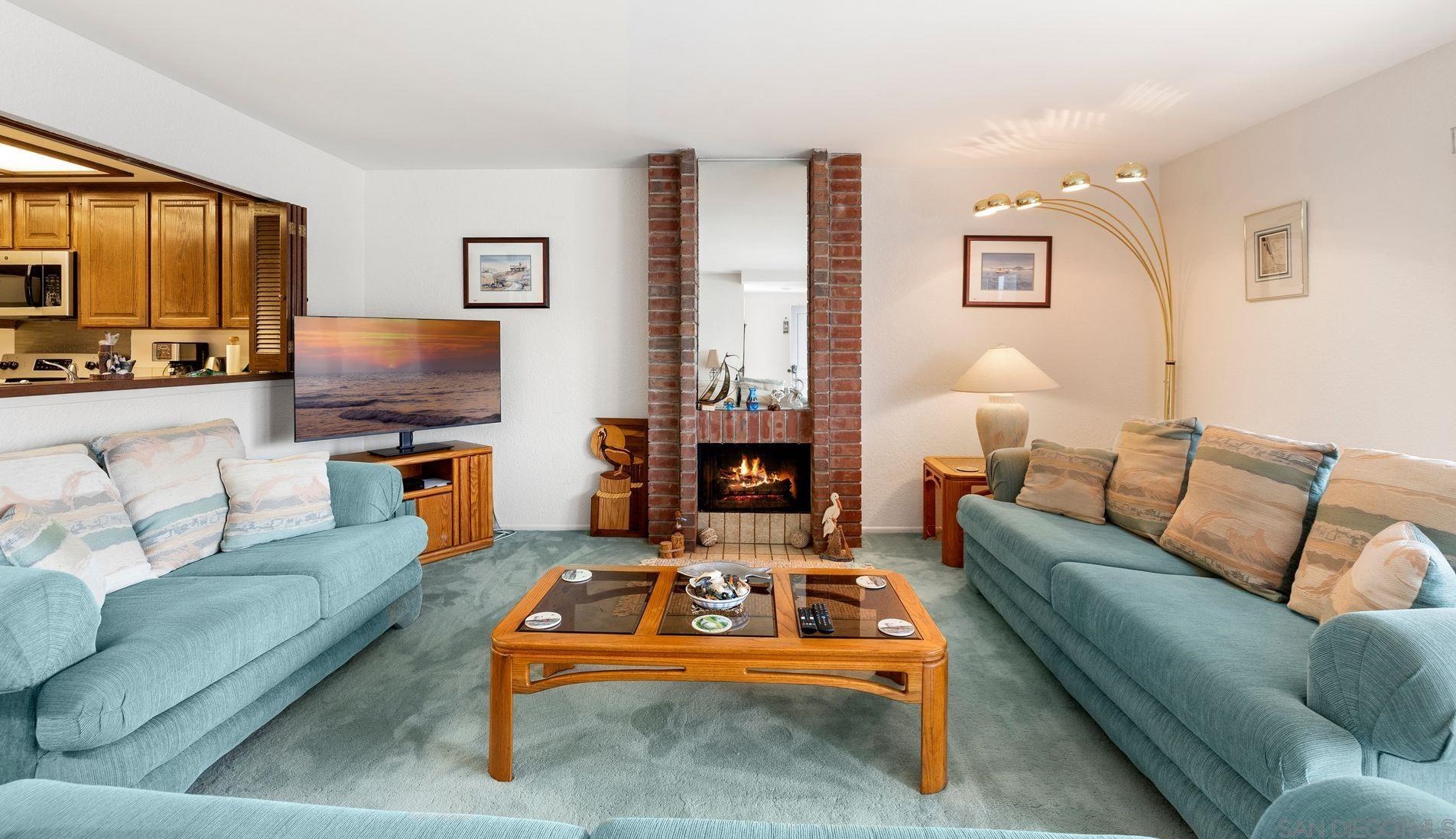 79 Montego Ct, San Diego CA 92118-3252 exterior