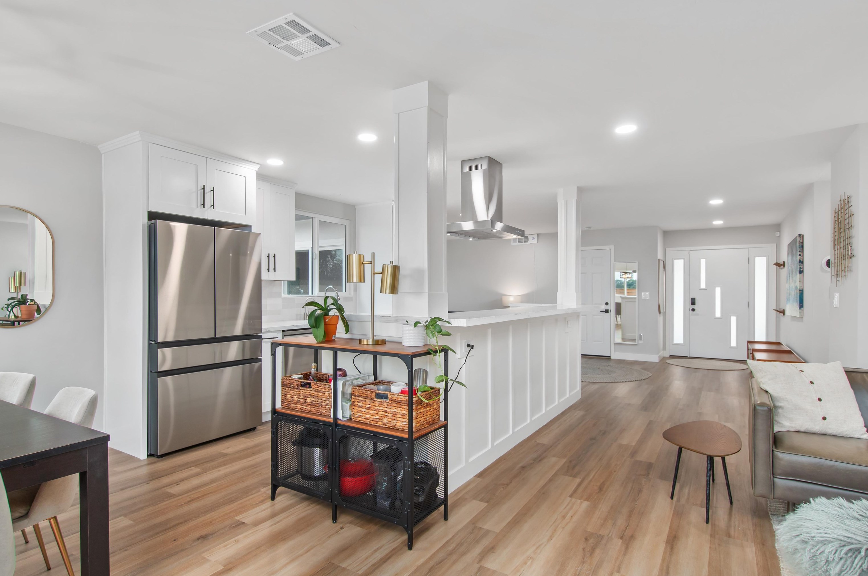 4311 Janan Way, San Diego CA  92122-3730 exterior