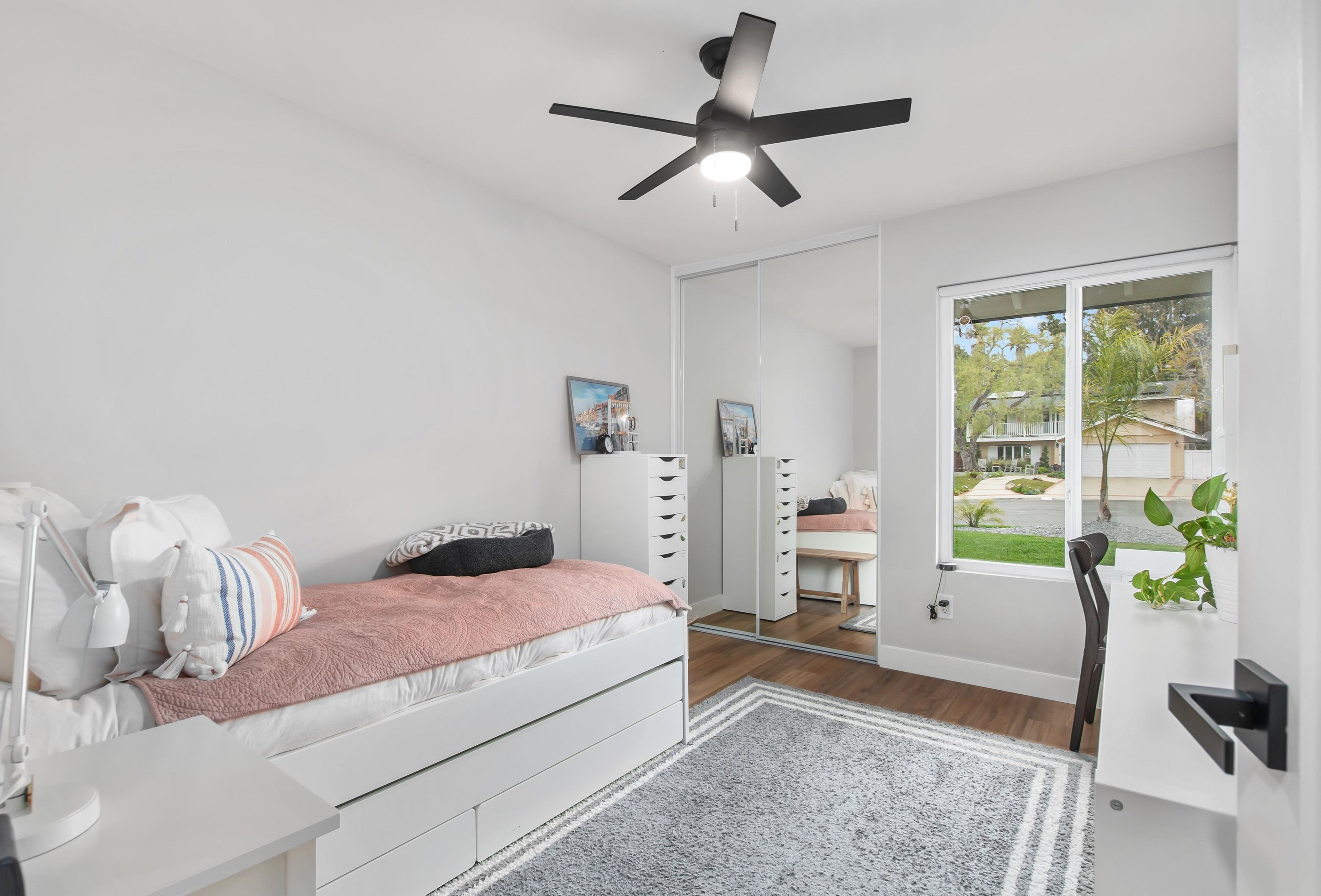 4311 Janan Way, San Diego CA  92122-3730 exterior