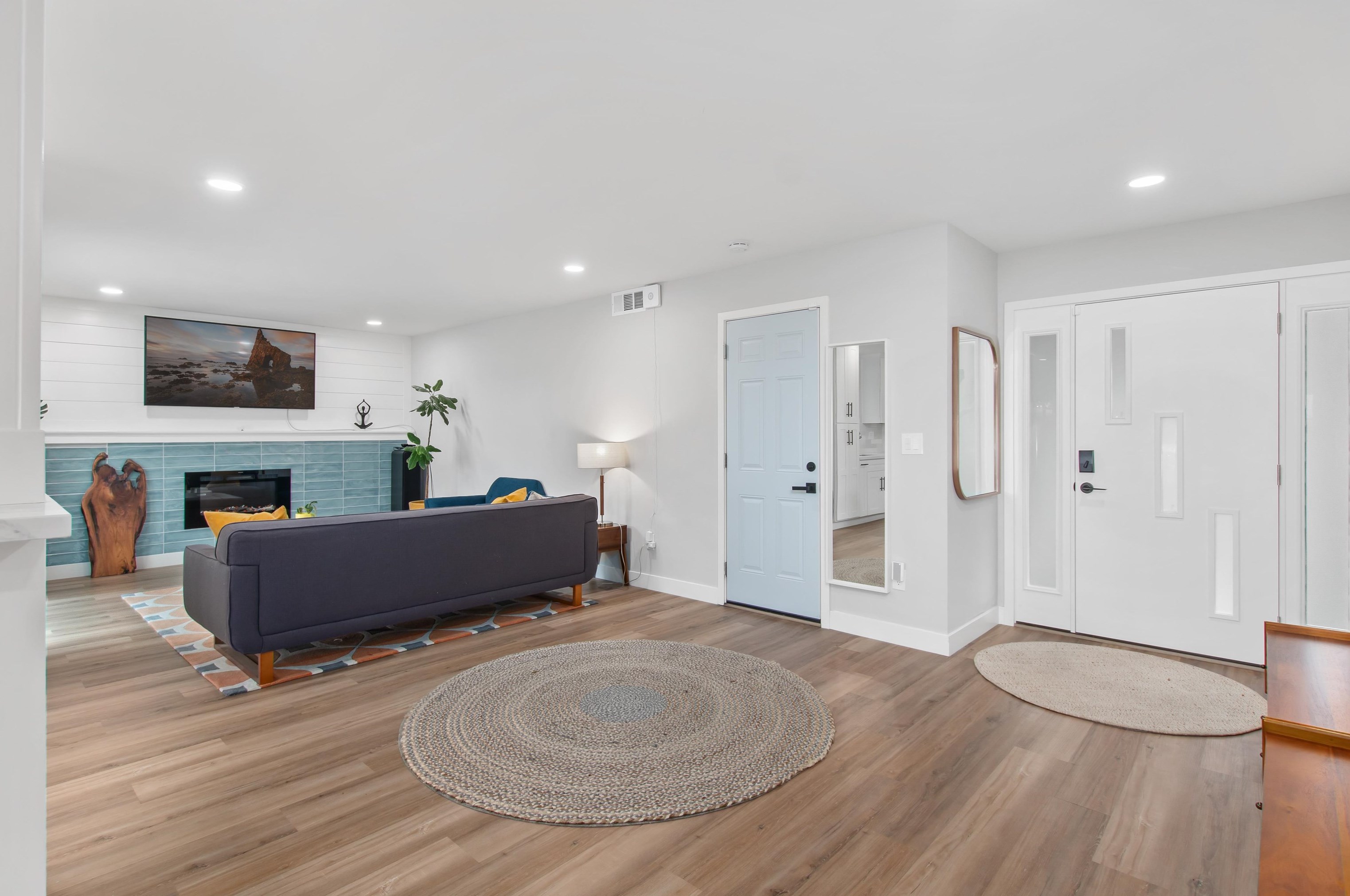 4311 Janan Way, San Diego CA  92122-3730 exterior