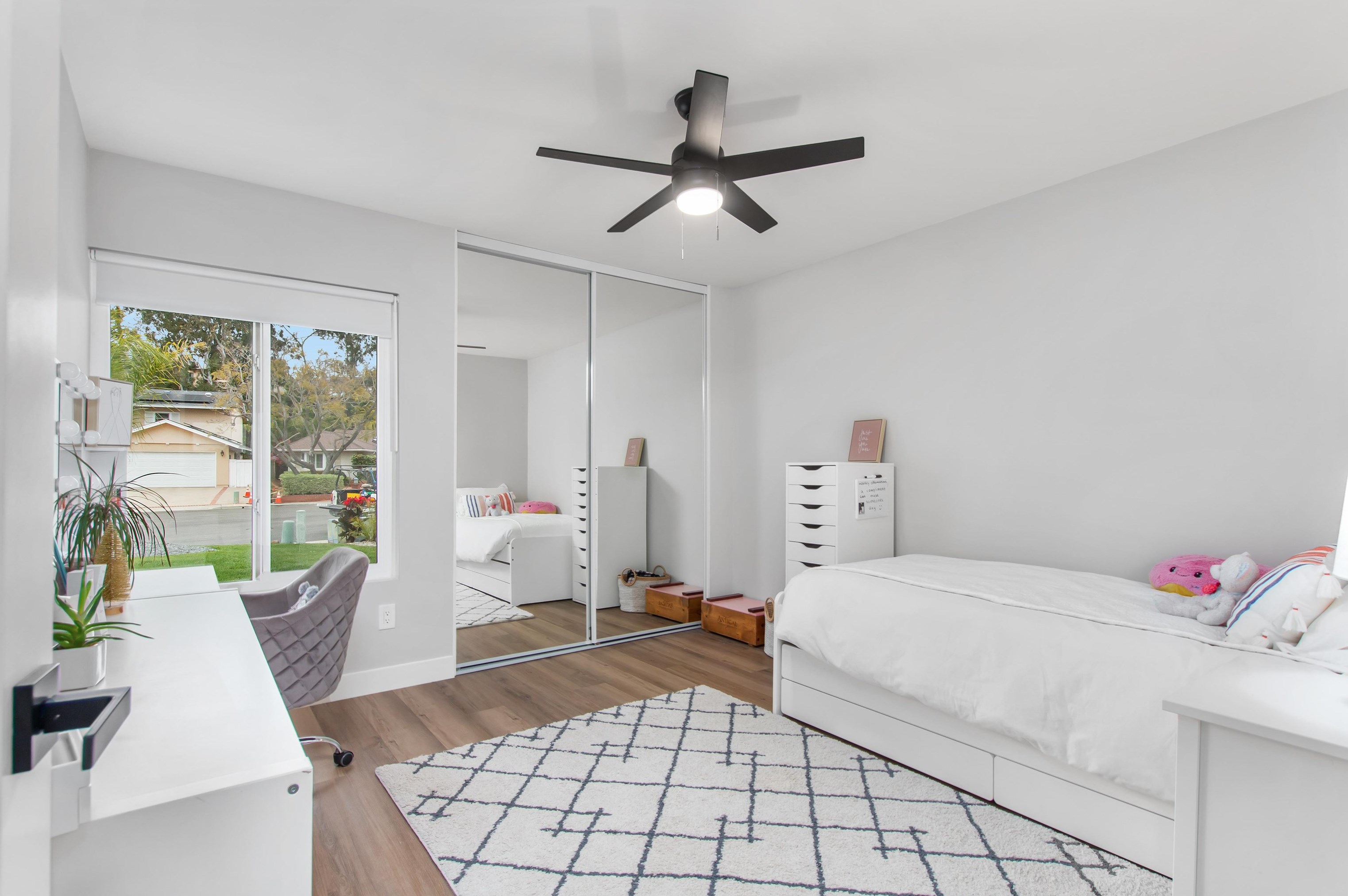 4311 Janan Way, San Diego CA  92122-3730 exterior