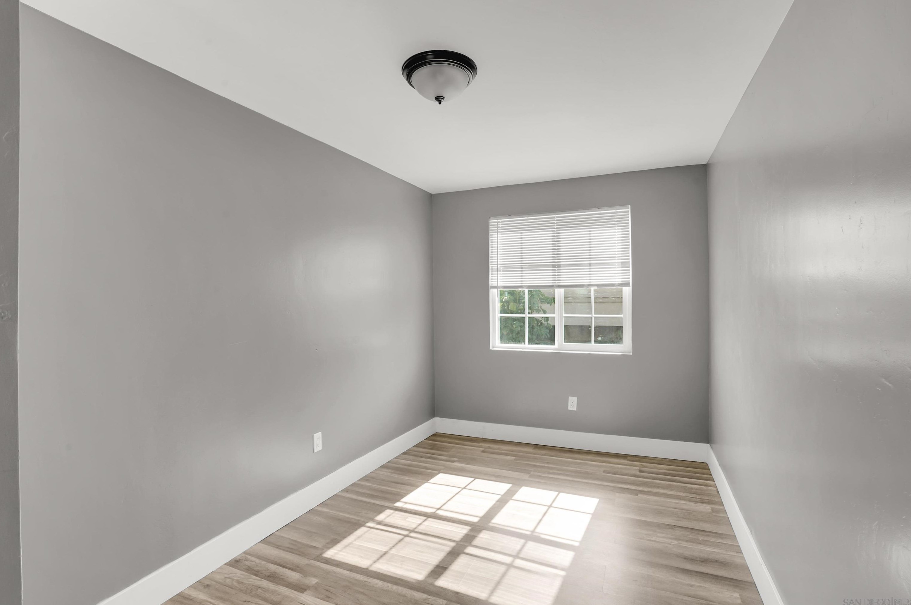 2743 Ridgeway Dr, National City CA  91950-7738 exterior
