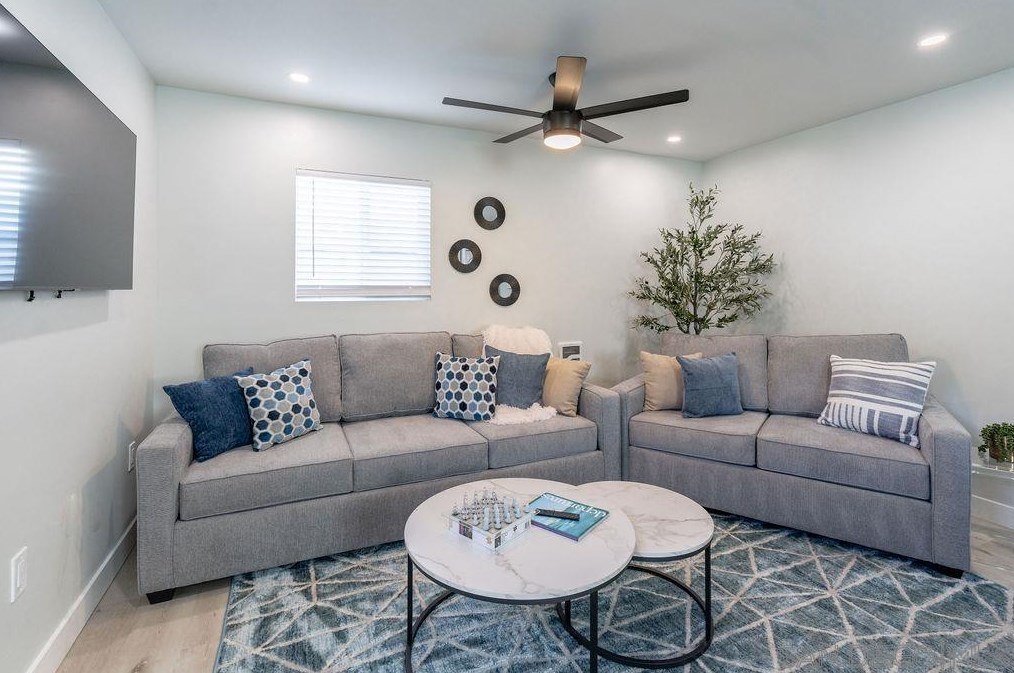 1671-75 Diamond St, San Diego CA exterior