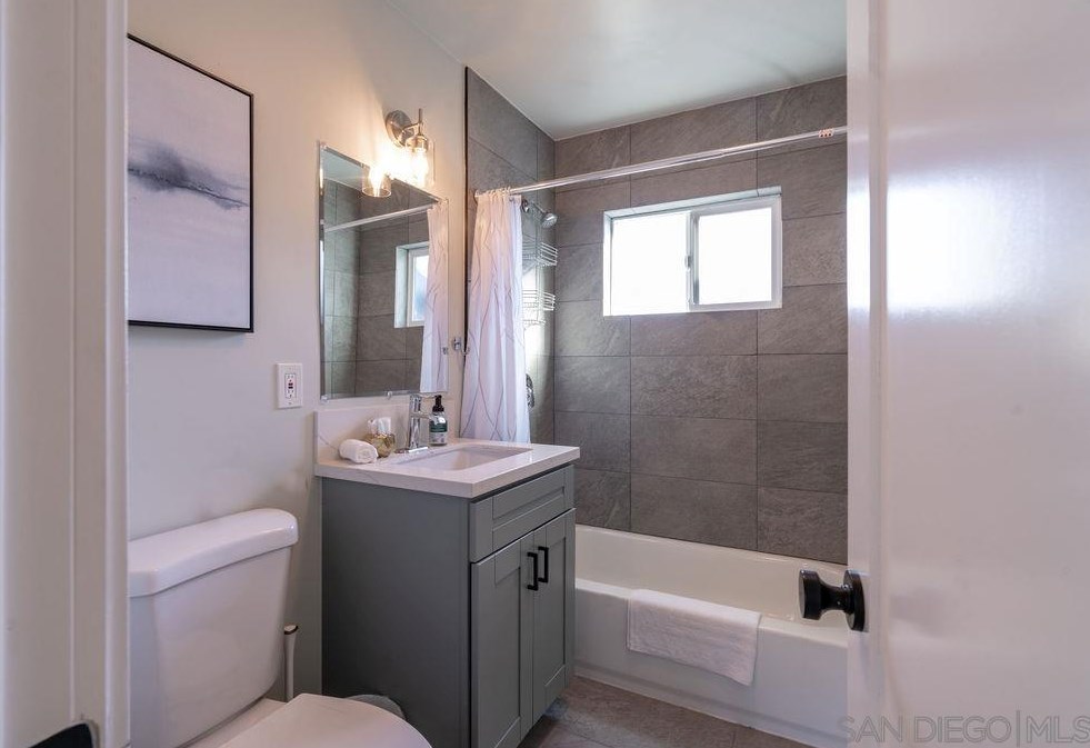 1671-75 Diamond St, San Diego CA exterior