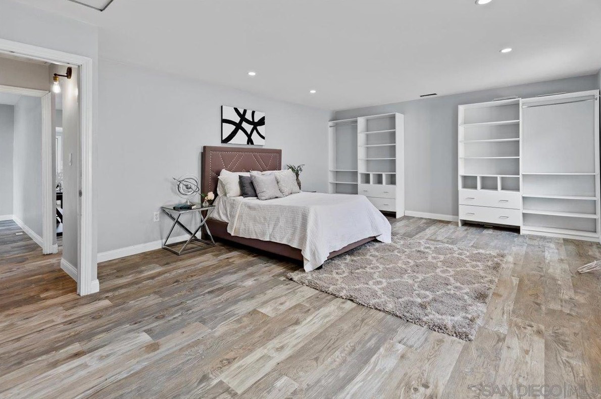 6210 Wunderlin Ave, San Diego CA  92114-2733 exterior