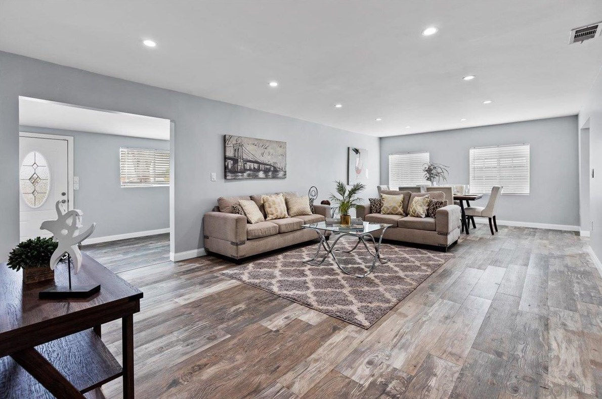 6210 Wunderlin Ave, San Diego CA  92114-2733 exterior