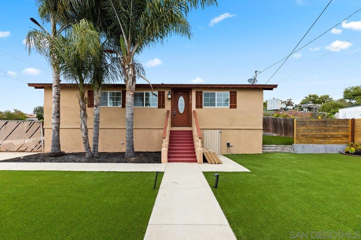6210 Wunderlin Ave, San Diego CA  92114-2733 exterior
