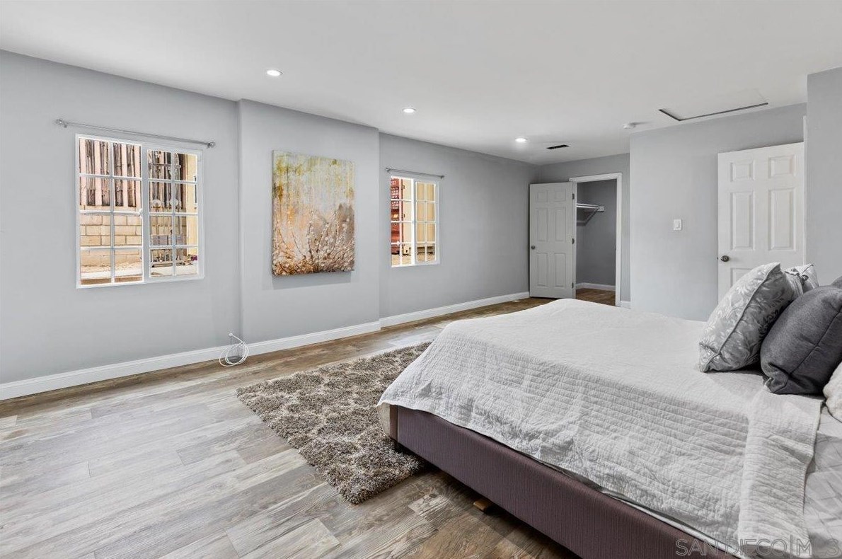 6210 Wunderlin Ave, San Diego CA  92114-2733 exterior