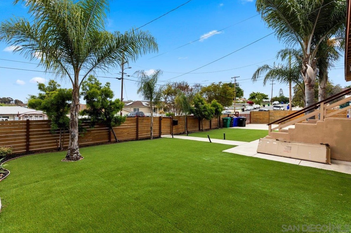 6210 Wunderlin Ave, San Diego CA  92114-2733 exterior