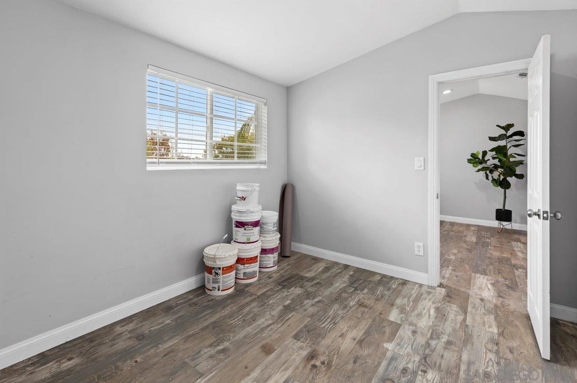 6210 Wunderlin Ave, San Diego CA  92114-2733 exterior