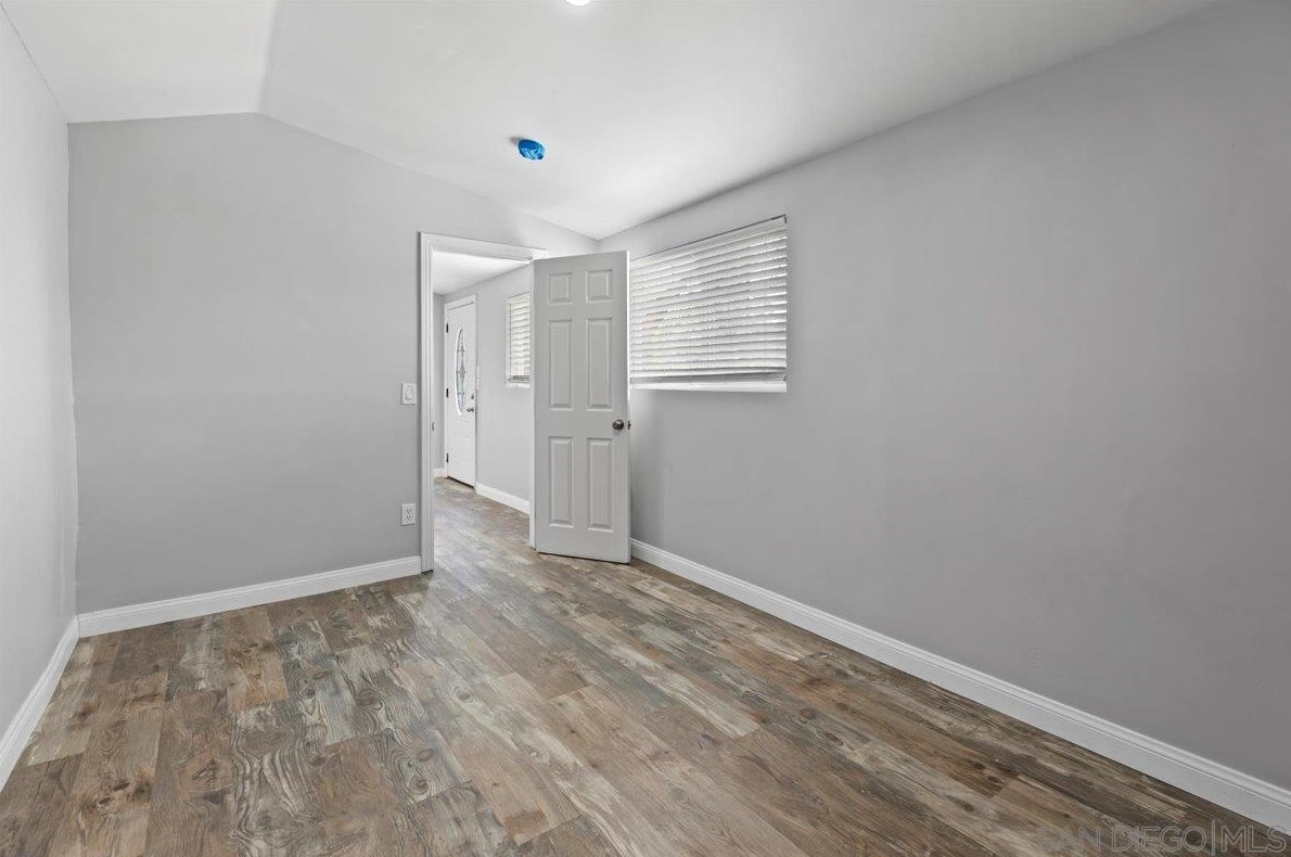 6210 Wunderlin Ave, San Diego CA  92114-2733 exterior