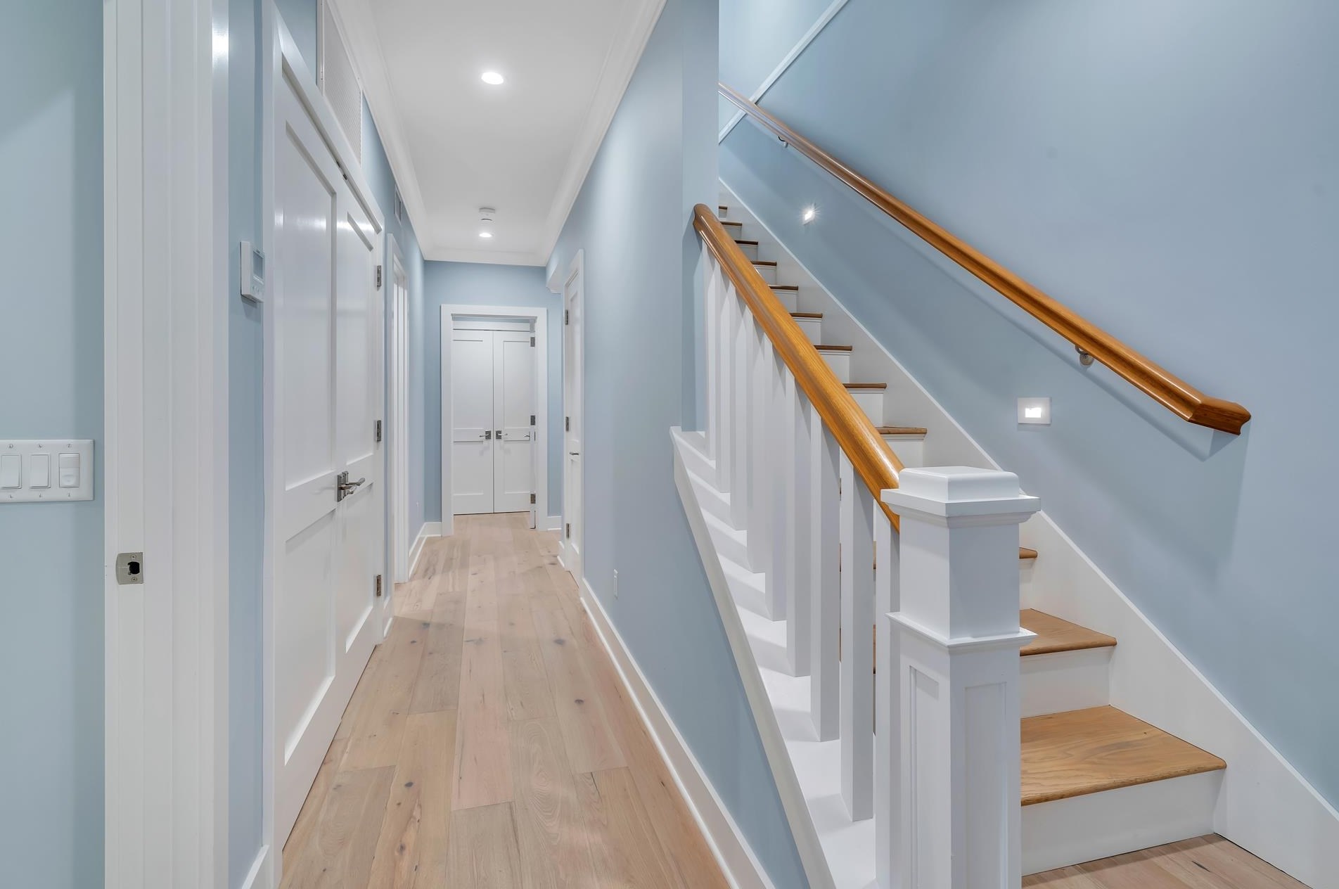 1119 9th St, San Diego CA 92118-2602 exterior