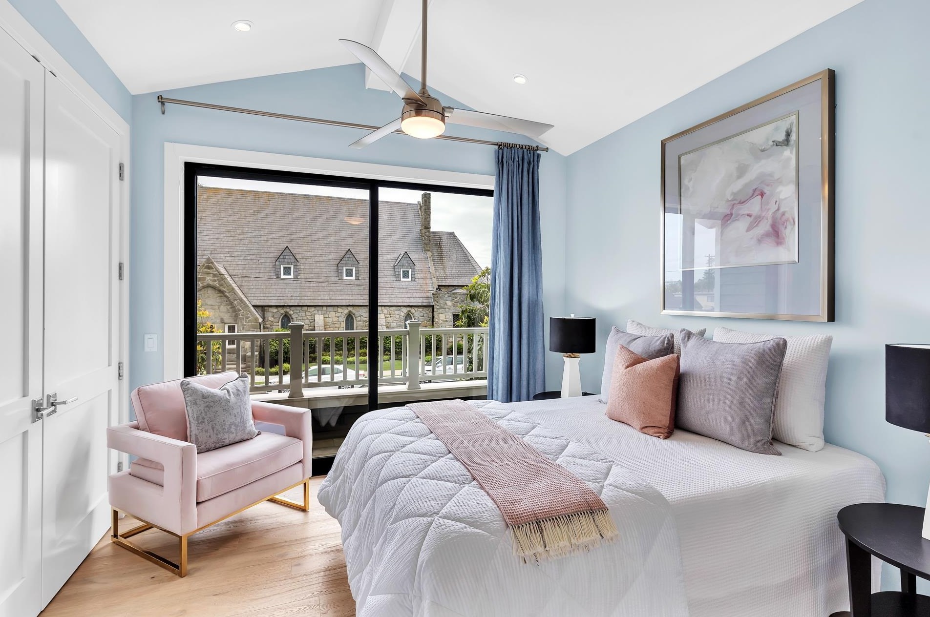 1119 9th St, San Diego CA 92118-2602 exterior