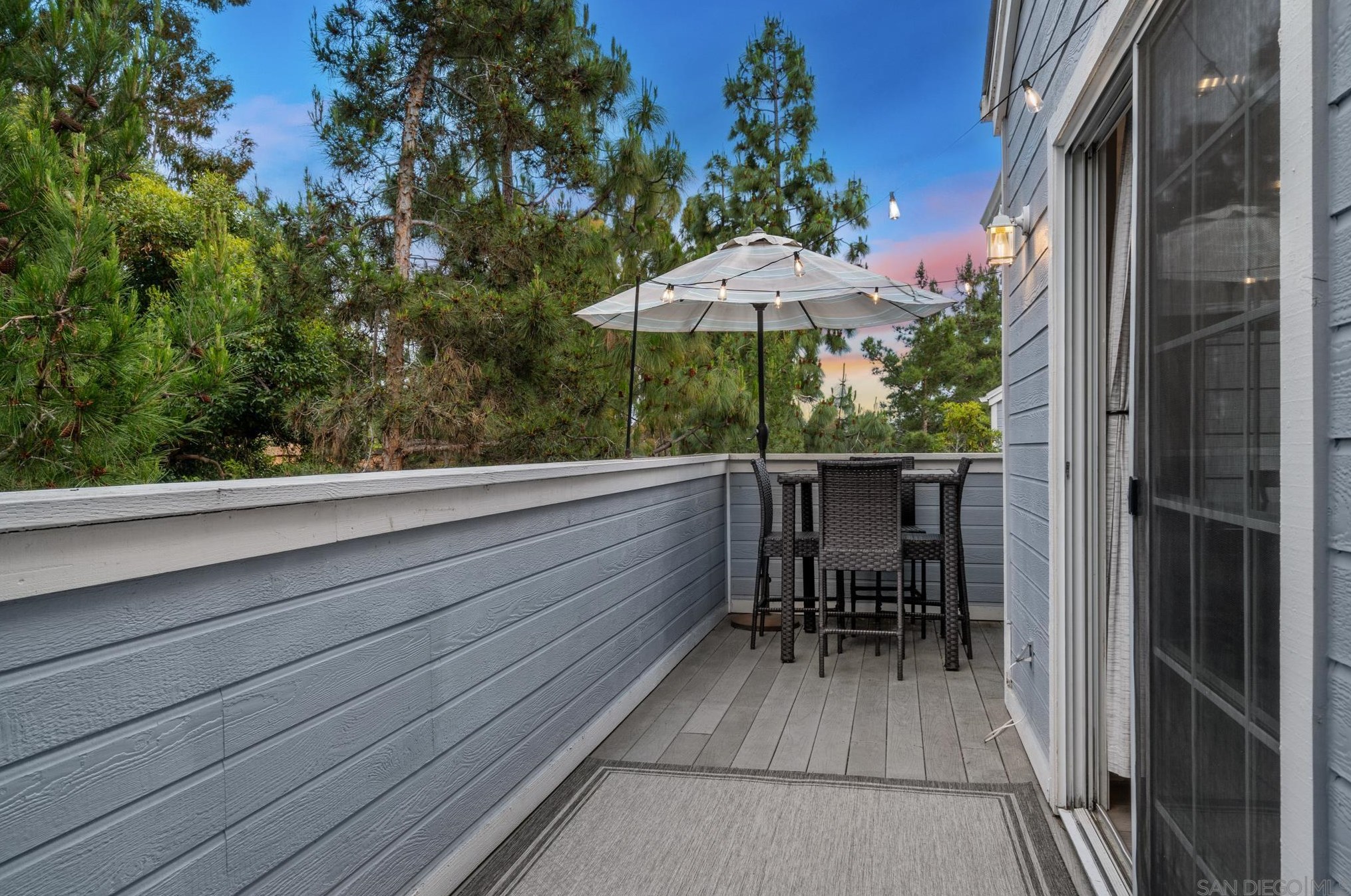 2058 Costa Vista Way, Oceanside CA  92054-6259 exterior