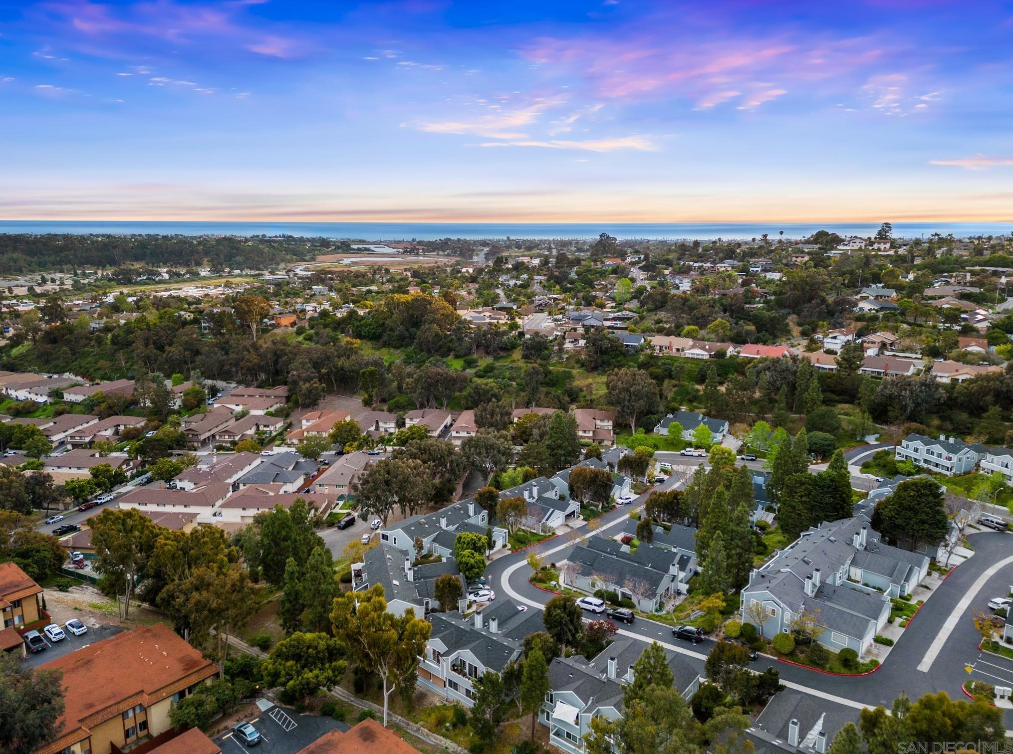 2058 Costa Vista Way, Oceanside CA  92054-6259 exterior