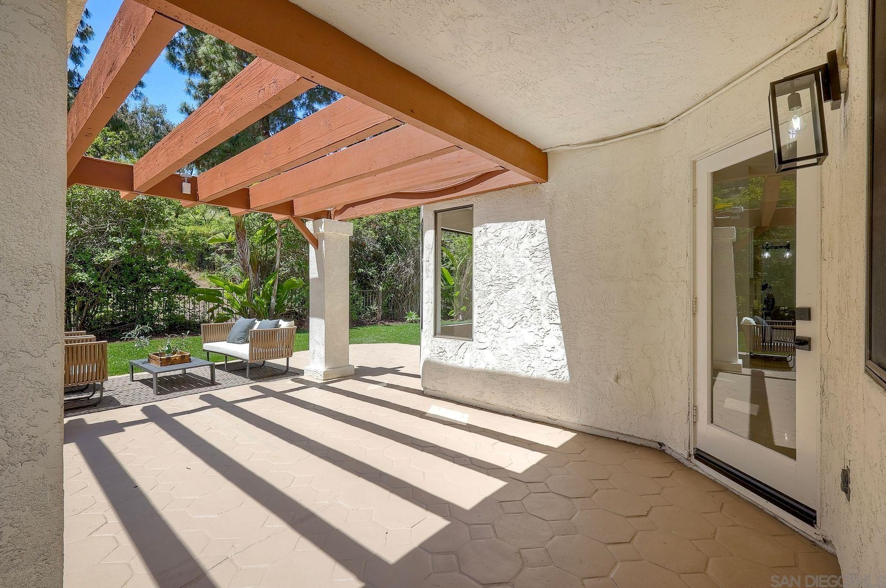 11931 Avenida Consentido, San Diego CA  92128-3244 exterior