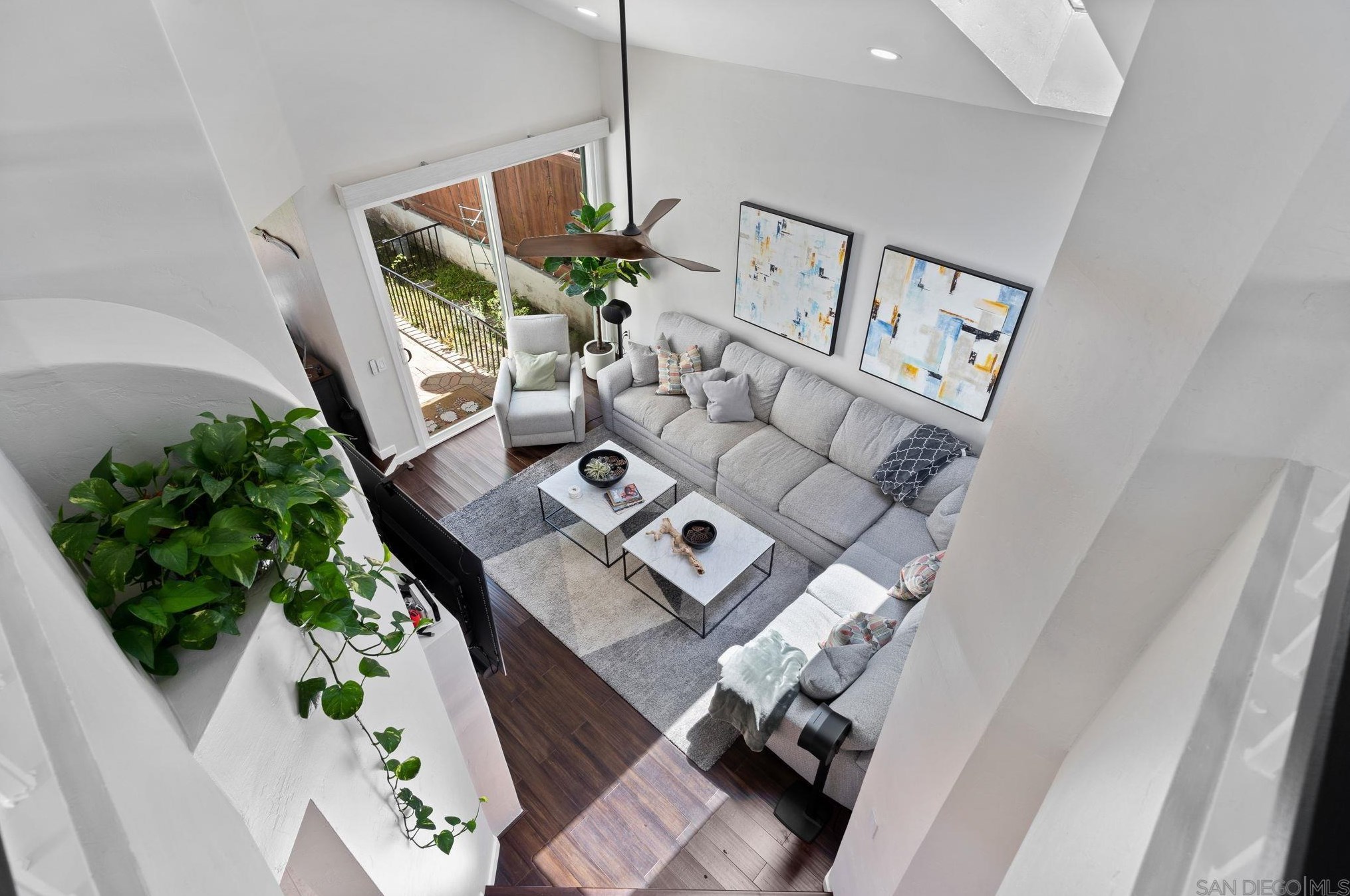 16345 Avenida Nobleza, San Diego CA  92128-3211 exterior