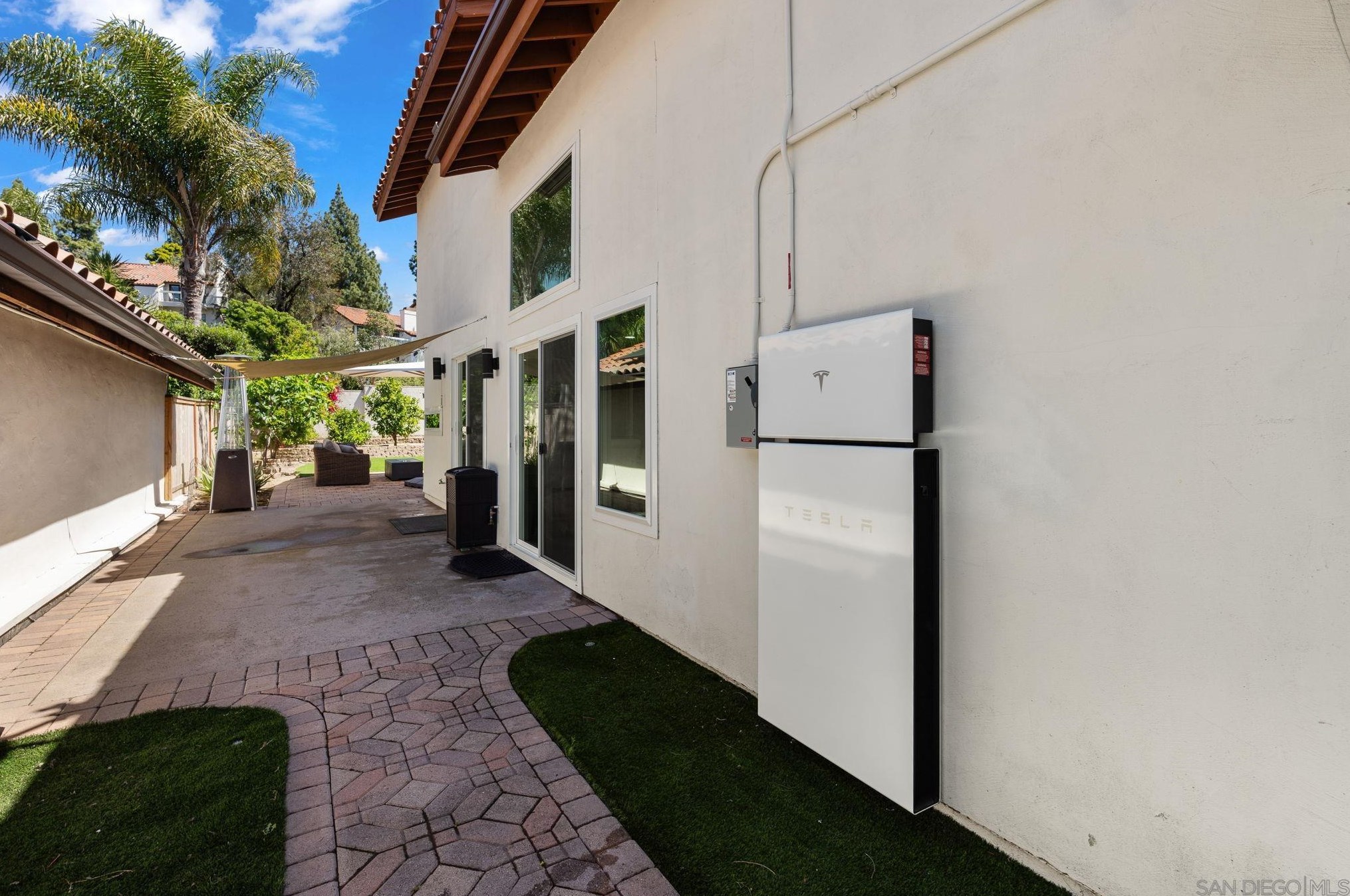 16345 Avenida Nobleza, San Diego CA  92128-3211 exterior