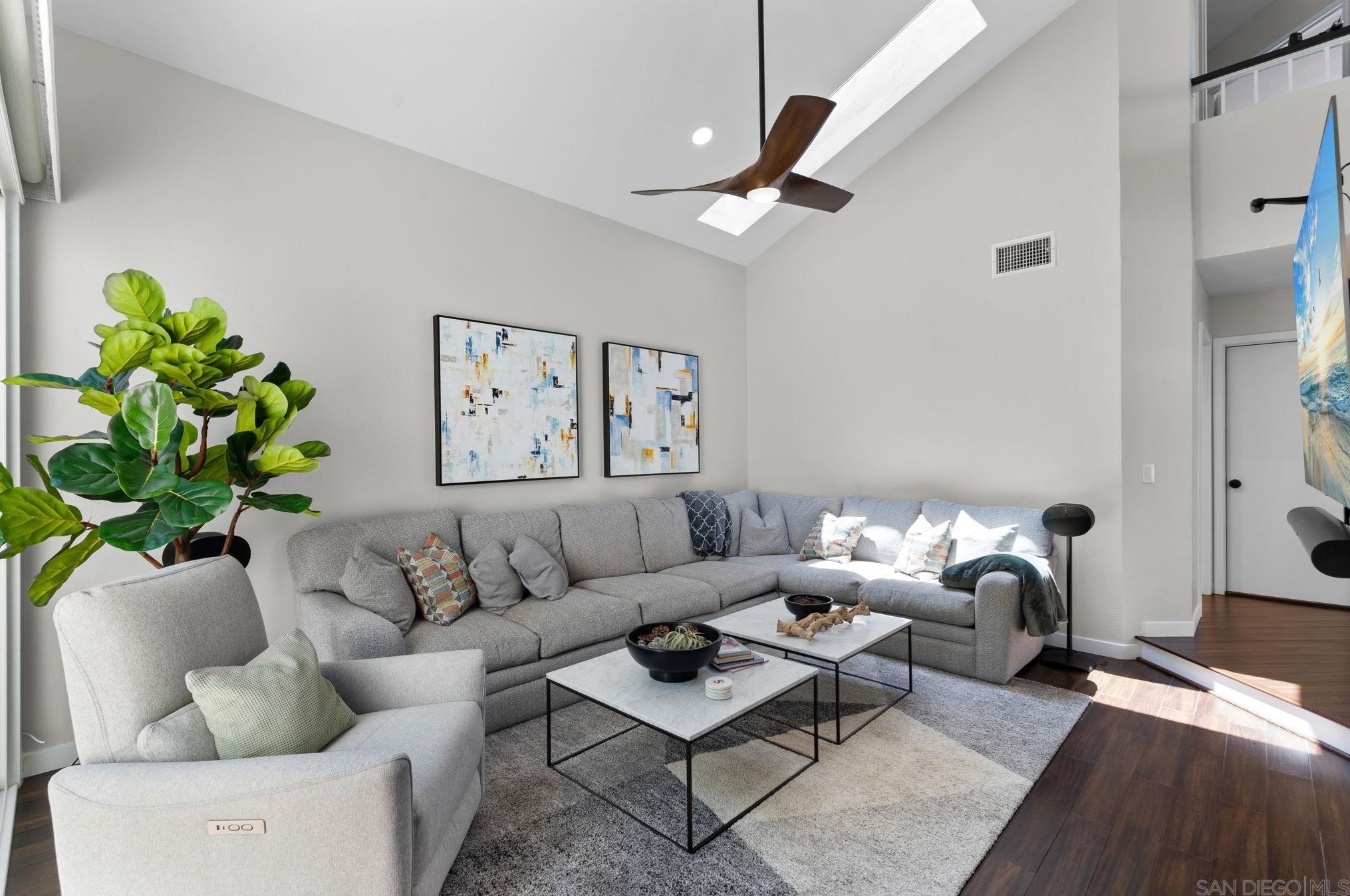 16345 Avenida Nobleza, San Diego CA  92128-3211 exterior