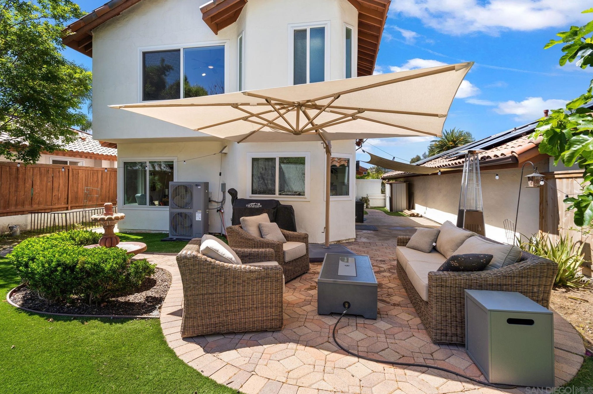 16345 Avenida Nobleza, San Diego CA  92128-3211 exterior