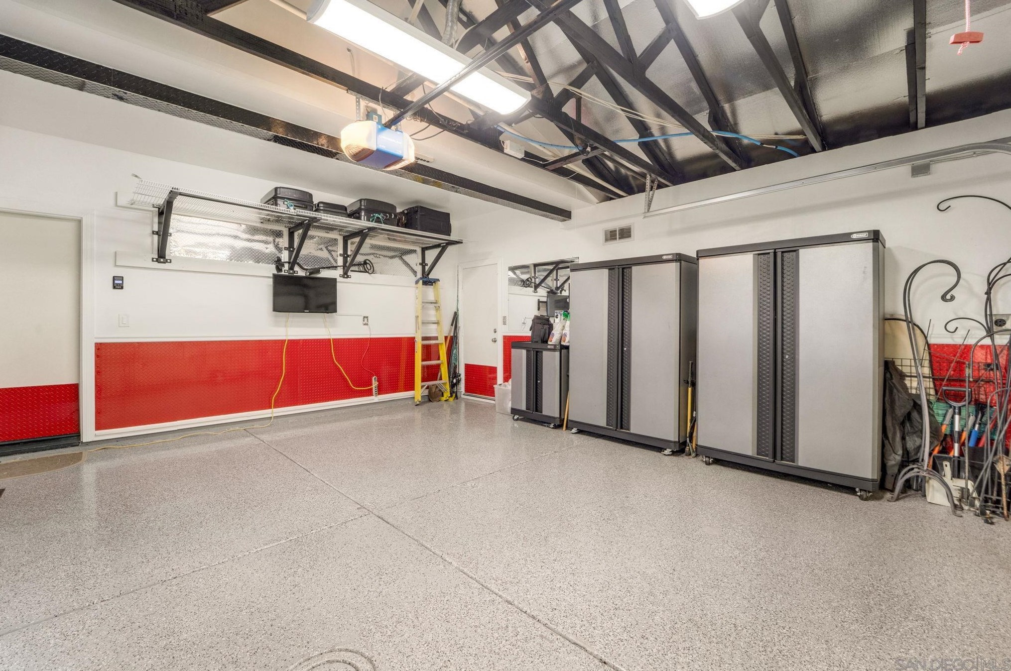 1288 Long View Dr, Chula Vista CA  91915-1661 exterior