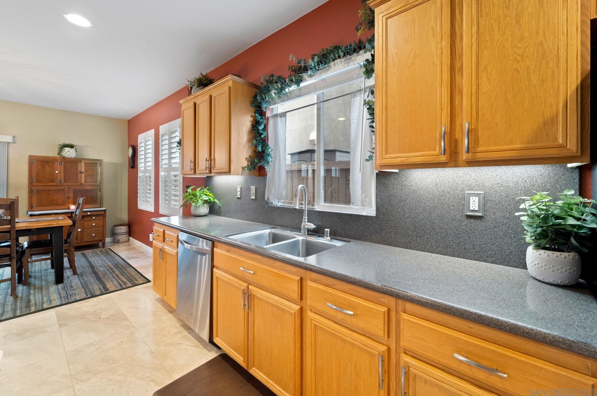 1288 Long View Dr, Chula Vista CA  91915-1661 exterior