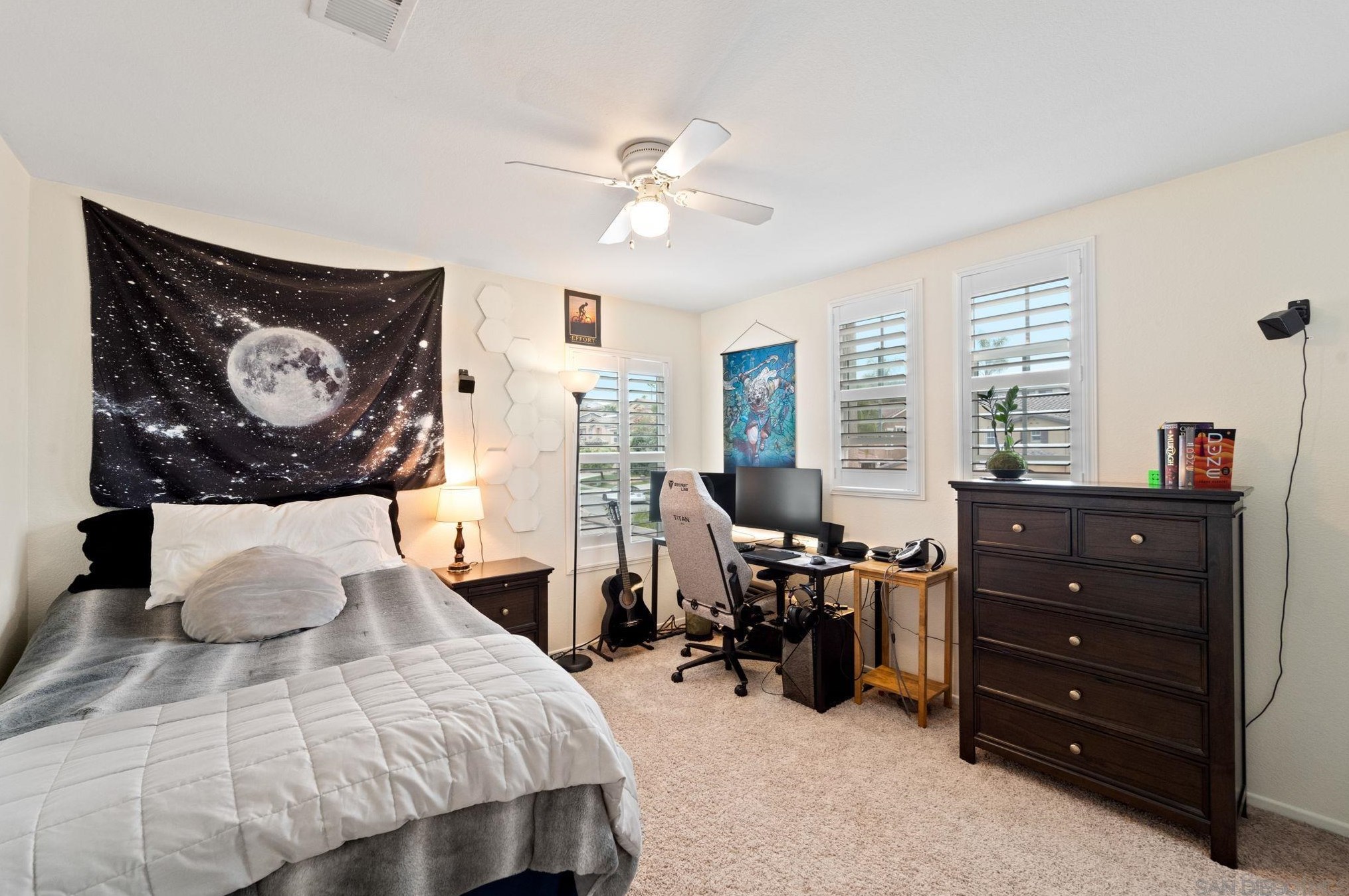 1288 Long View Dr, Chula Vista CA  91915-1661 exterior