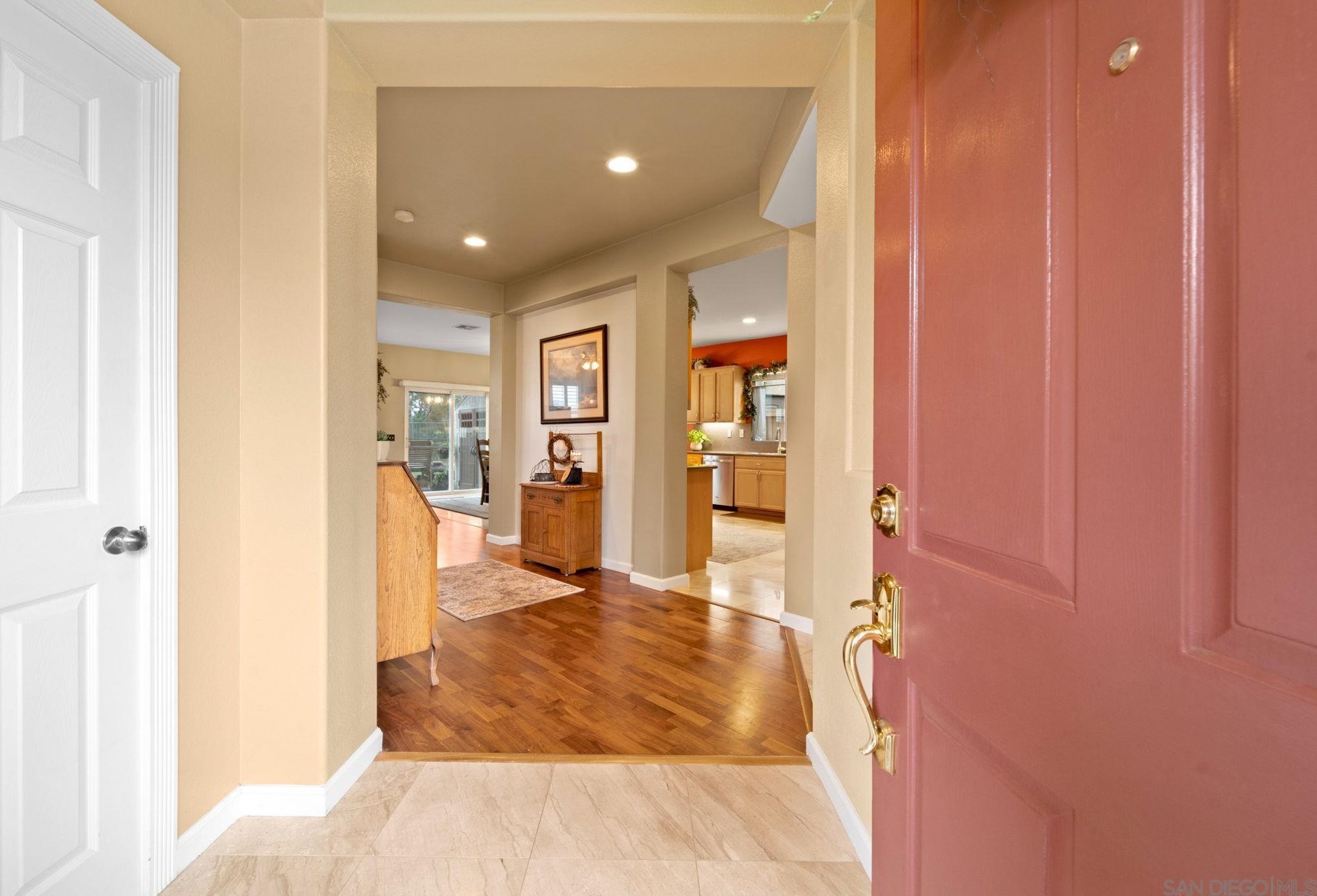 1288 Long View Dr, Chula Vista CA  91915-1661 exterior