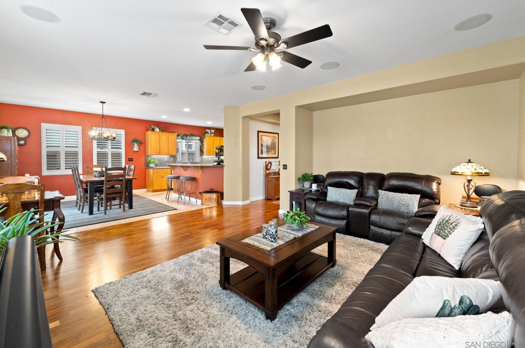 1288 Long View Dr, Chula Vista CA  91915-1661 exterior