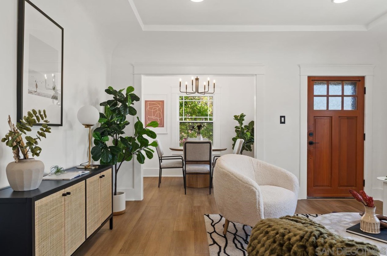 2527 Meade Ave, San Diego CA  92116-2951 exterior