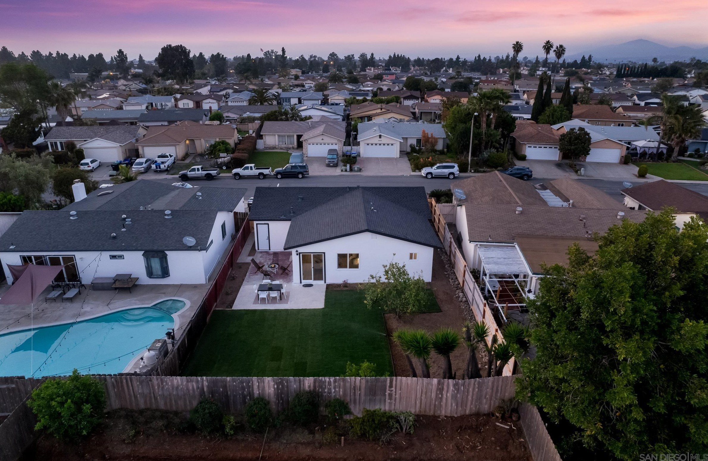 8685 Hebrides Dr, San Diego CA 92126-3314 exterior