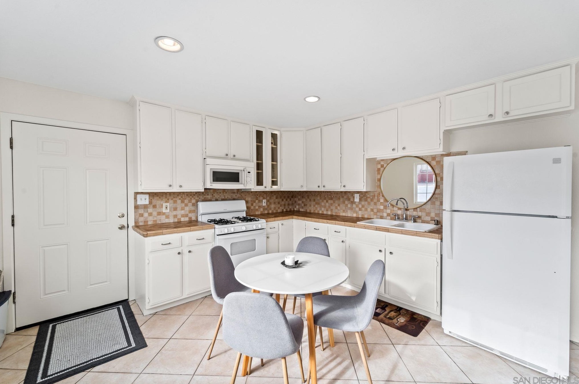 3114 Menlo Ave, San Diego CA  92105-4432 exterior