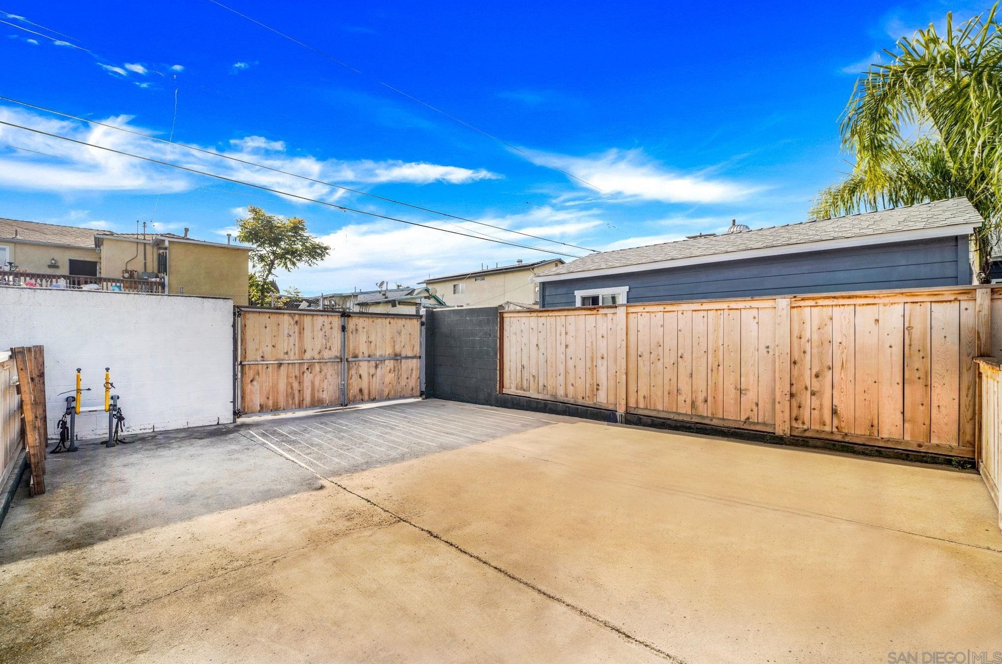 3114 Menlo Ave, San Diego CA  92105-4432 exterior