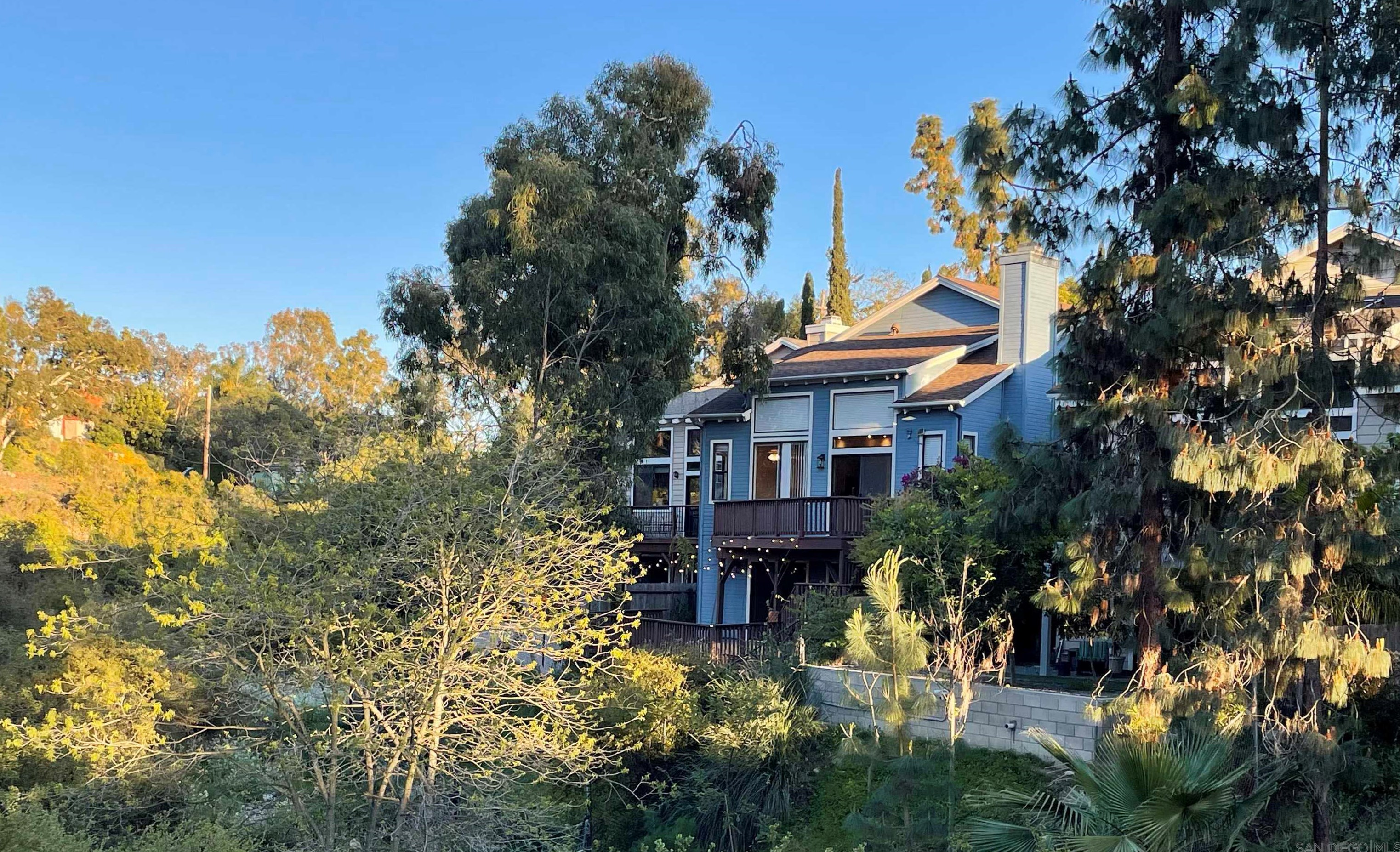 4571 54 St, San Diego CA 92105-3704 exterior