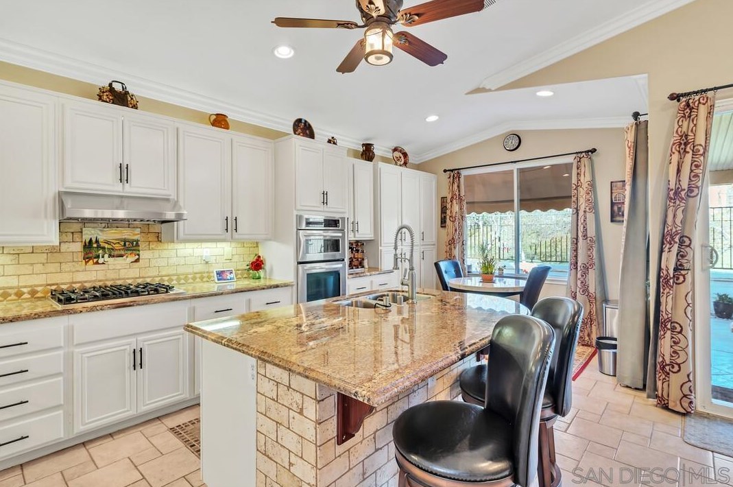 45846 Paseo Gallante, Temecula CA 92592-1253 exterior