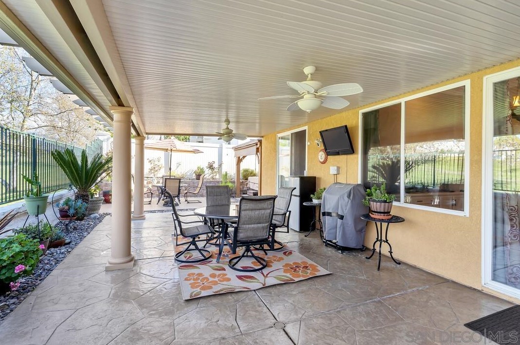 45846 Paseo Gallante, Temecula CA 92592-1253 exterior