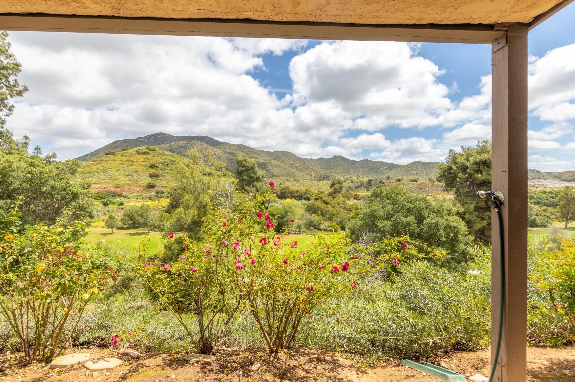 1634 Pala Lake Dr, Fallbrook CA  92028-4911 exterior