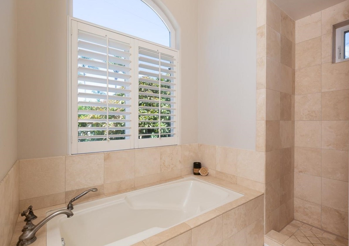 629 Adella Ln, San Diego CA 92118-2210 exterior