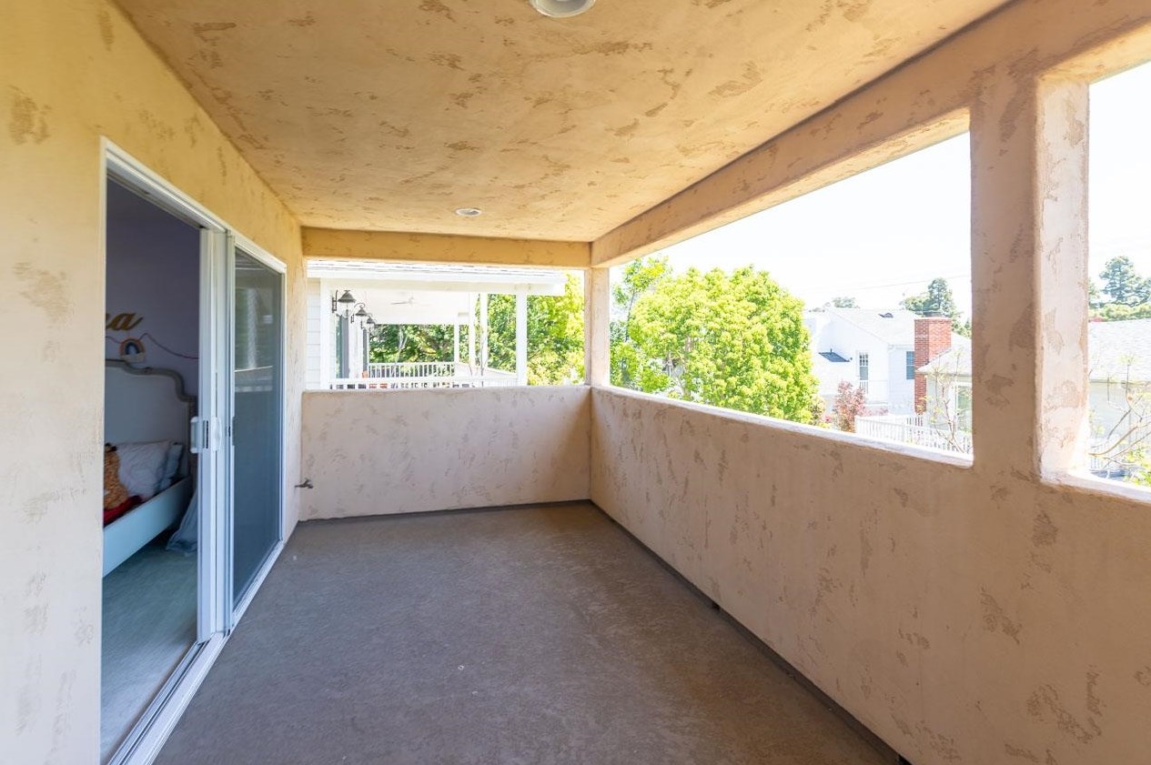 629 Adella Ln, San Diego CA 92118-2210 exterior