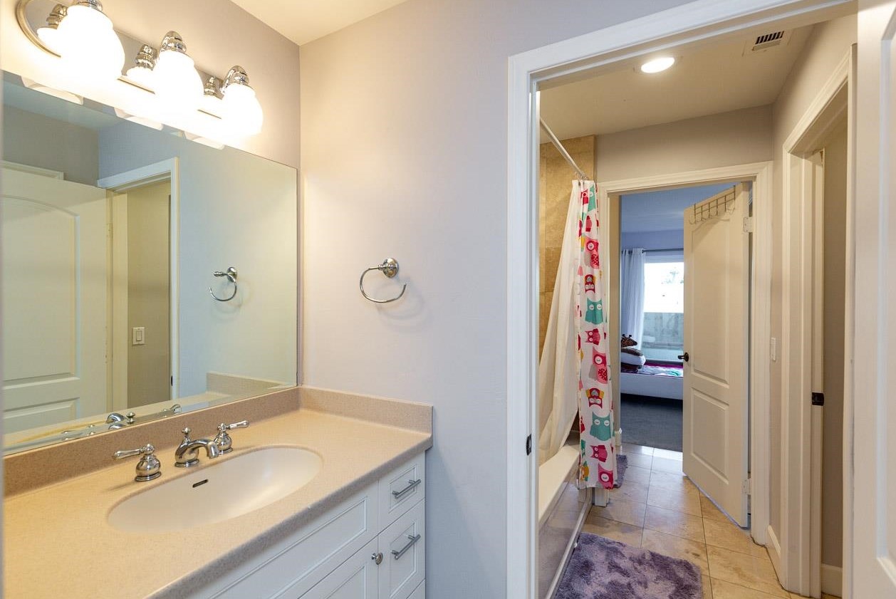 629 Adella Ln, San Diego CA 92118-2210 exterior